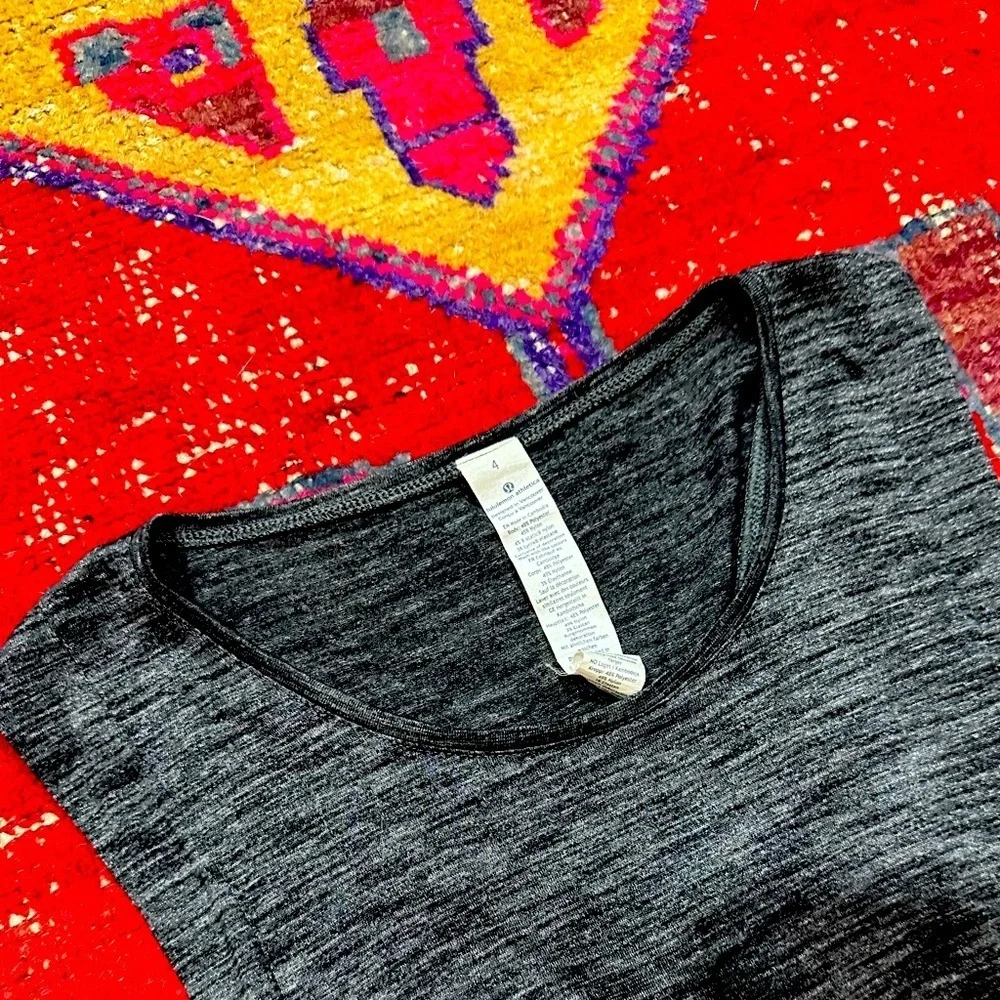LULULEMON Dark Grey Unique Back Tank Sz 4